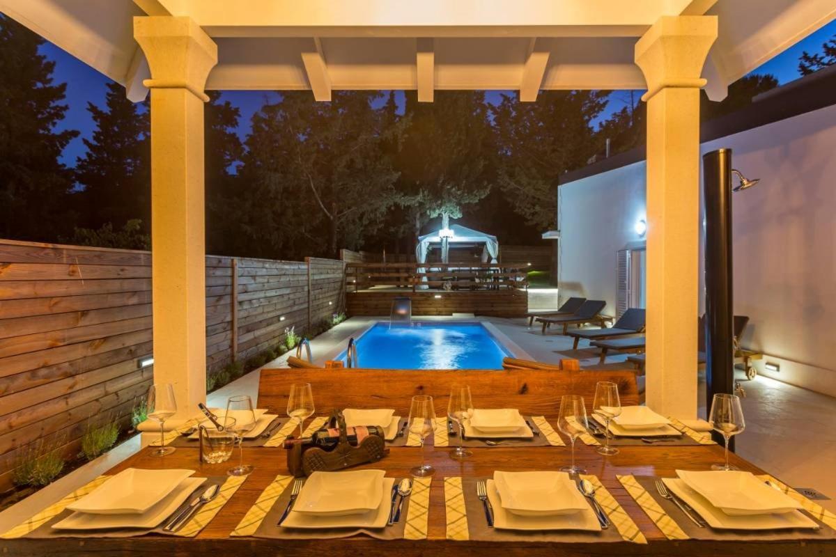 Villa Bila Vila Split - Where Life Meets Luxury & Nature المظهر الخارجي الصورة